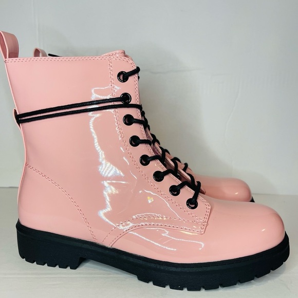SO Women’s Pink Patent Leather Boots - Picture 3 of 11